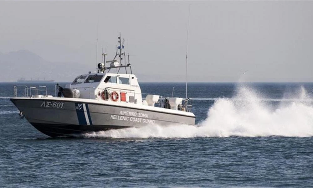 Ιστιοφόρο προσάραξε σε βραχονησίδα των Λειψών - Σώοι οι 7 επιβάτες